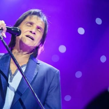 ROBERTO CARLOS – BRASIL TOUR EMOCIONES