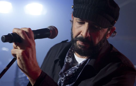 JUAN LUIS GUERRA TRAVESÍA TOUR 2009